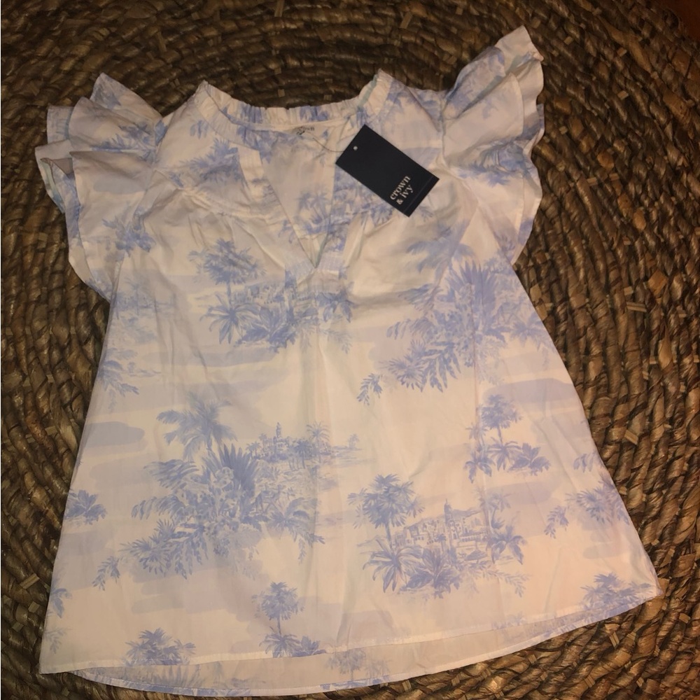 Crown & Ivy Blue and White Tropical Toile Ruffle Sleeve Top